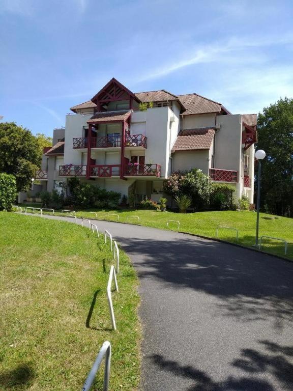 ポーL'Etoile Paloise -Terrasse &Wifi &Parking &Piscineアパートメント エクステリア 写真